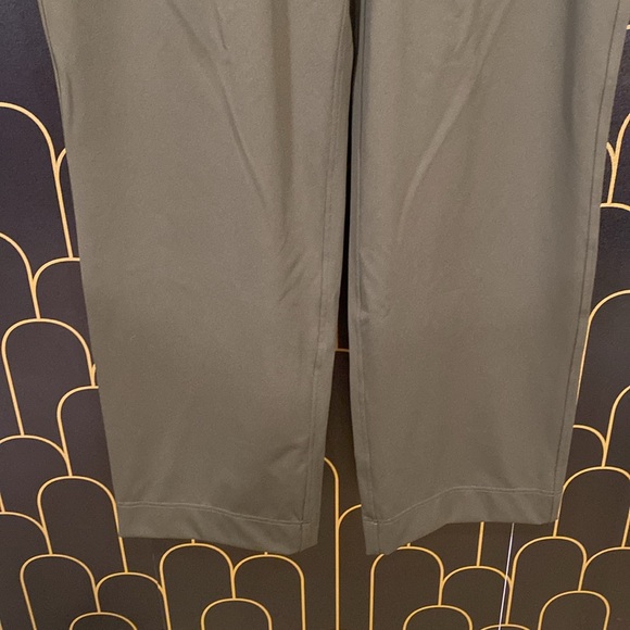 lululemon athletica Green Women's Pants, Sz Large, straight leg, casual, relaxed - Picture 7 of 14